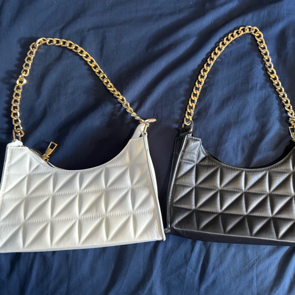 Elegant Quilted Chain Shoulder Bag - Black and White